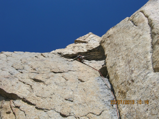 Каравшин.Лазать по скалам - это кайф, но иногда нужно и потерпеть. (Альпинизм, карашин, свободное лазание, бобров)