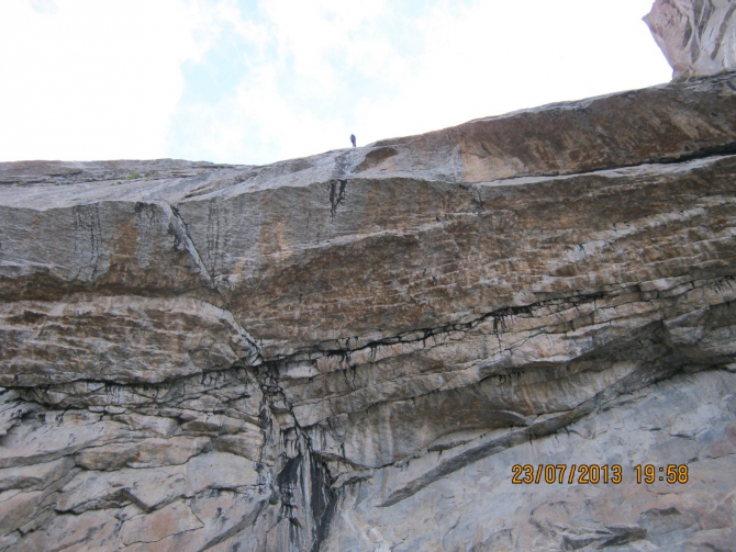 Каравшин.Лазать по скалам - это кайф, но иногда нужно и потерпеть. (Альпинизм, карашин, свободное лазание, бобров)