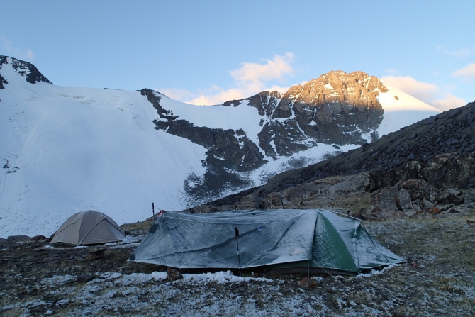 Три хребта. Часть 2. Джетимбель (Горный туризм, перовпрохождение, бурхан, терскей, тянь-шань, джаманечки, ичкесарытор)