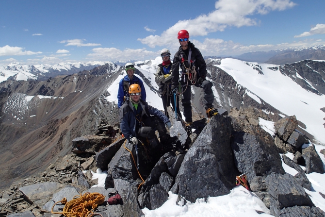 Три хребта. Часть 2. Джетимбель (Горный туризм, перовпрохождение, бурхан, терскей, тянь-шань, джаманечки, ичкесарытор)