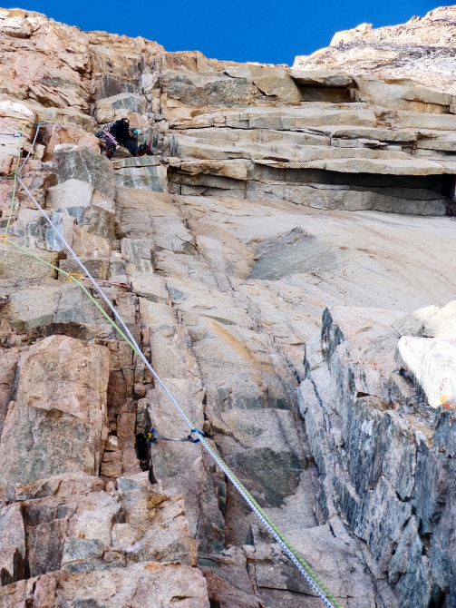 Новый маршрут на 5-ю башню Короны в Ала-Арче 6A, 950 м, fr 6c, A2 (Альпинизм, сыщиков, 5-я башня, маркевич, аксай, корона, первопроход, ала-арча, москва, екатеринбург)