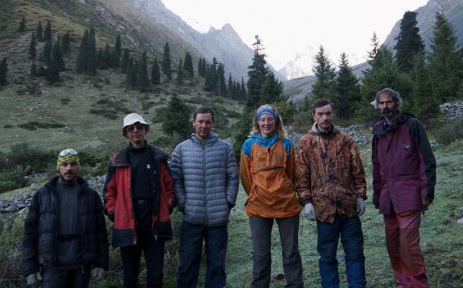 СТО И ОДНА ВЕРЕВКА. Горный поход 6 к. с. по Терскею 6-31 августа 2013 г. (Горный туризм, турклуб нгу, терскей, каракол, киргизия, новосибирск, горный туризм)