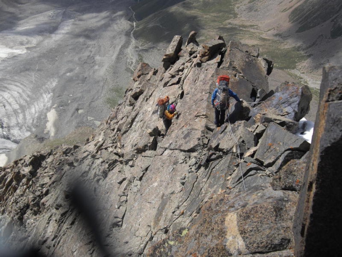 СТО И ОДНА ВЕРЕВКА. Горный поход 6 к. с. по Терскею 6-31 августа 2013 г. (Горный туризм, турклуб нгу, терскей, каракол, киргизия, новосибирск, горный туризм)