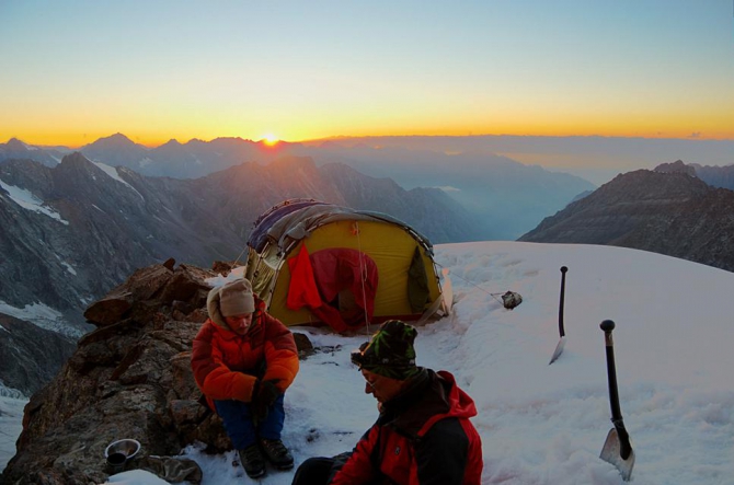 СТО И ОДНА ВЕРЕВКА. Горный поход 6 к. с. по Терскею 6-31 августа 2013 г. (Горный туризм, турклуб нгу, терскей, каракол, киргизия, новосибирск, горный туризм)