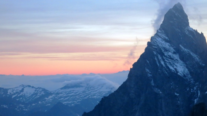 Rock Women on Top - Гранд Капуцин (Альпинизм, svetlana smaykina, маршрут бонатти, bonatti route, elixier d’astaroth, комбинация, positive climbing, olga gorodetskaya, natalya prilepskaya, светлана смайкина, ольга городецкая, valle d'aosta, наталья прилепская, grand capucin, валле д'аоста, alps, женский альпинизм, альпы)