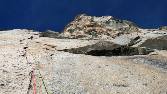 Rock Women on Top - Гранд Капуцин (Альпинизм, svetlana smaykina, маршрут бонатти, bonatti route, elixier d’astaroth, комбинация, positive climbing, olga gorodetskaya, natalya prilepskaya, светлана смайкина, ольга городецкая, valle d'aosta, наталья прилепская, grand capucin, валле д'аоста, alps, женский альпинизм, альпы)