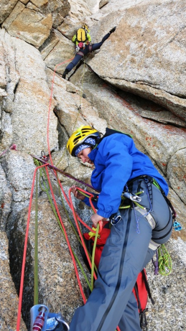 Rock Women on Top - Гранд Капуцин (Альпинизм, svetlana smaykina, маршрут бонатти, bonatti route, elixier d’astaroth, комбинация, positive climbing, olga gorodetskaya, natalya prilepskaya, светлана смайкина, ольга городецкая, valle d'aosta, наталья прилепская, grand capucin, валле д'аоста, alps, женский альпинизм, альпы)