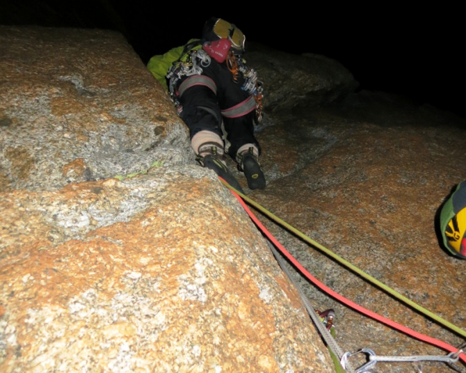 Rock Women on Top - Гранд Капуцин (Альпинизм, svetlana smaykina, маршрут бонатти, bonatti route, elixier d’astaroth, комбинация, positive climbing, olga gorodetskaya, natalya prilepskaya, светлана смайкина, ольга городецкая, valle d'aosta, наталья прилепская, grand capucin, валле д'аоста, alps, женский альпинизм, альпы)