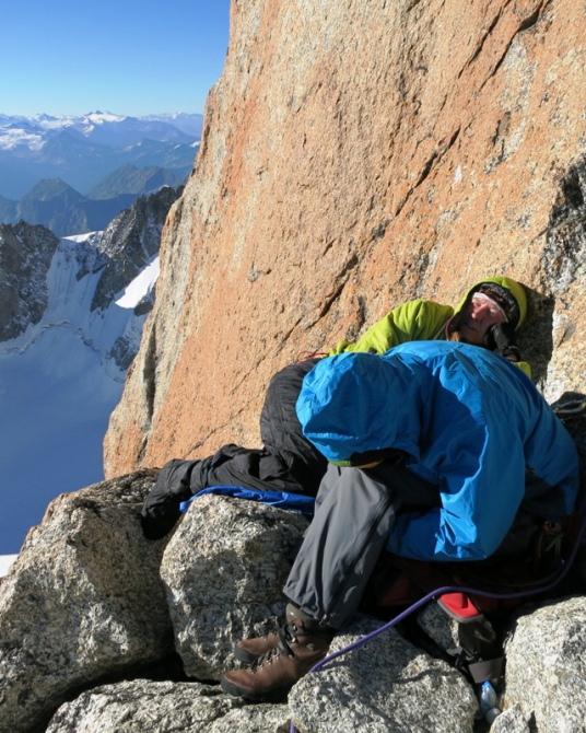 Rock Women on Top - Гранд Капуцин (Альпинизм, svetlana smaykina, маршрут бонатти, bonatti route, elixier d’astaroth, комбинация, positive climbing, olga gorodetskaya, natalya prilepskaya, светлана смайкина, ольга городецкая, valle d'aosta, наталья прилепская, grand capucin, валле д'аоста, alps, женский альпинизм, альпы)