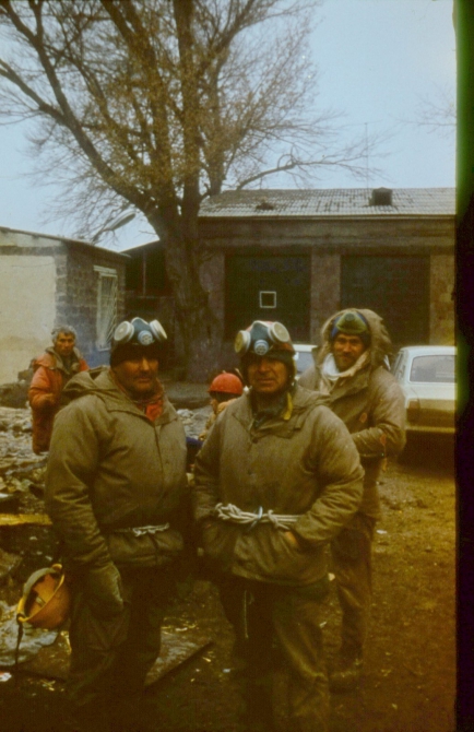 Армения, г. Ленинакан (теперь Гюмри) декабрь 1988 года (Альпинизм, спитак, землетрясение в армении)