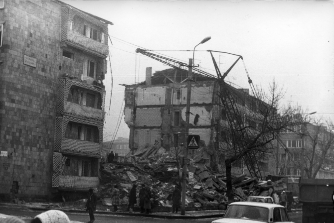 Армения, г. Ленинакан (теперь Гюмри) декабрь 1988 года (Альпинизм, спитак, землетрясение в армении)
