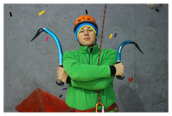 Теперь в Королёве можно лазить Drytooling! И как мы Новый год отмечали! (Скалолазание, скалолазание, соревнования, ледолазание)