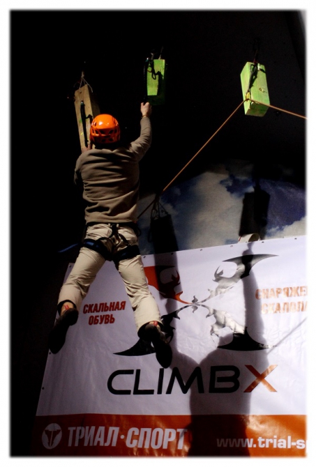 Теперь в Королёве можно лазить Drytooling! И как мы Новый год отмечали! (Скалолазание, скалолазание, соревнования, ледолазание)