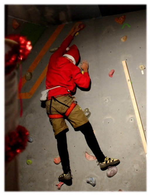 Теперь в Королёве можно лазить Drytooling! И как мы Новый год отмечали! (Скалолазание, скалолазание, соревнования, ледолазание)