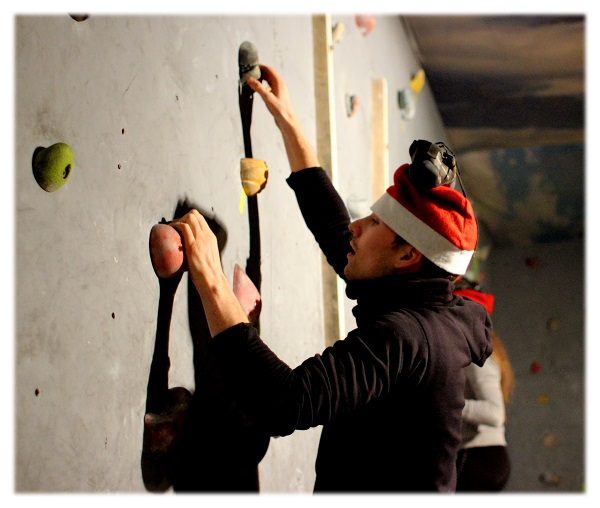 Теперь в Королёве можно лазить Drytooling! И как мы Новый год отмечали! (Скалолазание, скалолазание, соревнования, ледолазание)