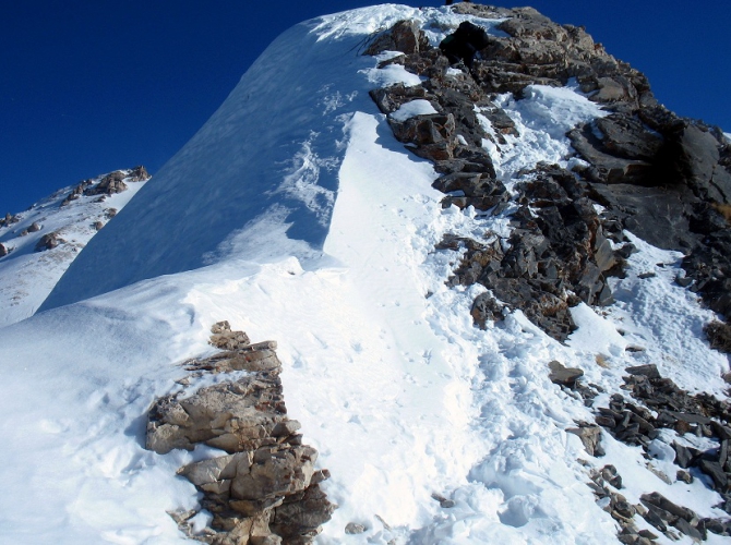 Захотелось поделиться настроением, или на Западном гребне - без перемен. (Альпинизм, ас "йулбарс", чимган зимой)