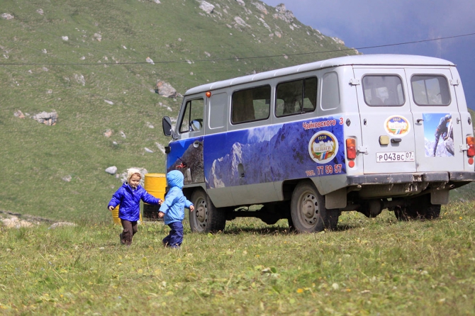 "Безенги" - детям! (Альпинизм, горы, детская игровая площадка, безенги - детям, родителям, дети и горы)