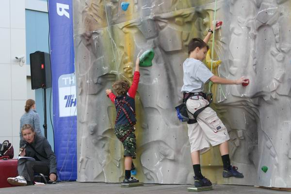 Второй этап открытого молодежного Кубка Москвы по скалолазанию на приз компании Walltopia. Итоги! (Скалолазание, соревнования, скорость, москва)