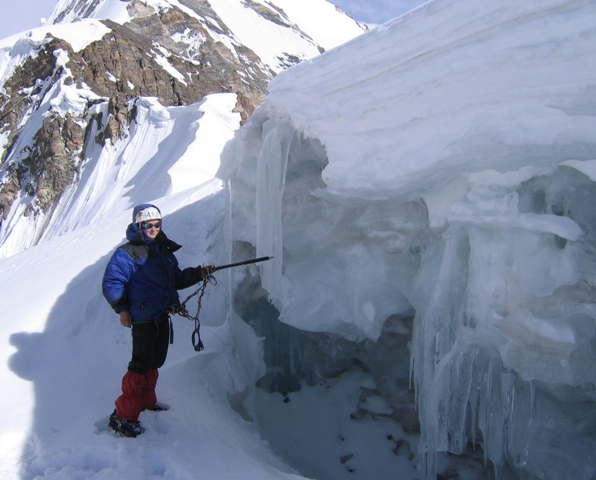 Высотные каникулы, или Лето на «пятерку» (Альпинизм, заалай, перевал, зулумарт, бергшрунд, долина, туристический, поход, маршрут, высота, акклиматизация, восхождение, горный, горная пятерка, памир, пик ленина, вершина, урицкого, дзержинского)