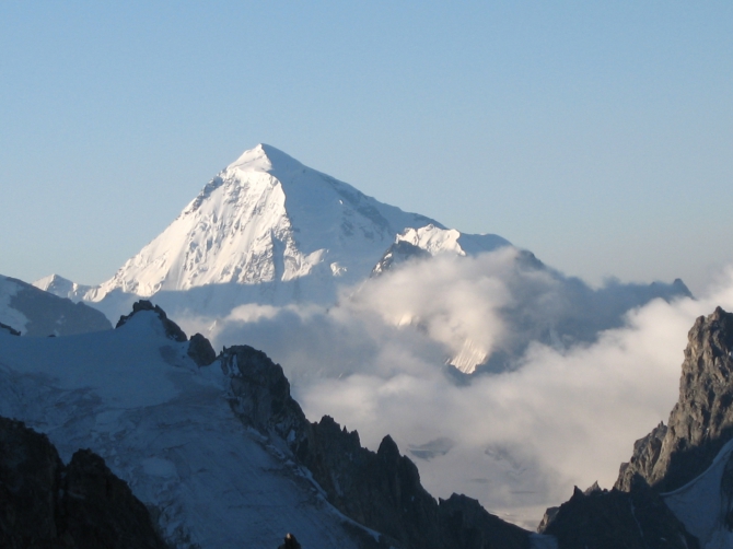 Ущелья Адырсу и Адылсу.Фото маршрутов в дополнение к описаниям (Альпинизм, уллу-тау, альпинистские маршруты)