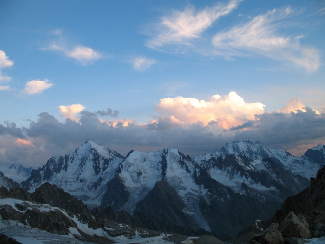 Ущелья Адырсу и Адылсу.Фото маршрутов в дополнение к описаниям (Альпинизм, уллу-тау, альпинистские маршруты)