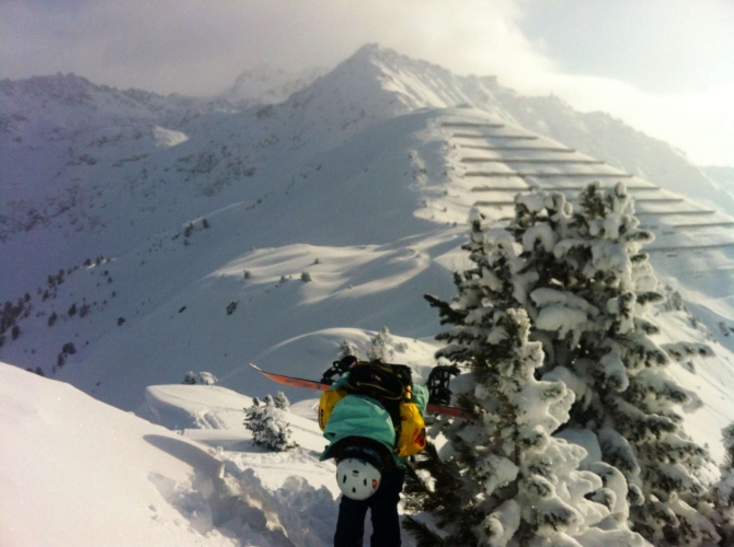 Зависнуть над пропастью (Бэккантри/Фрирайд, ilyin, gorillaenergy, halti, jonessnowboards, now, dragon, dragonalliance_russia, mrbest, ogiorus, snowboard, freeride, fwq, freerideworldtour, verbier freeride week)