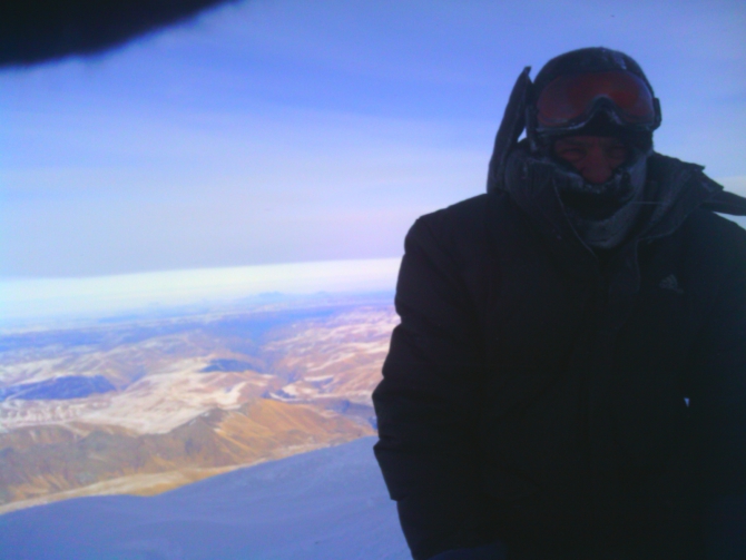 Верный друг - кавказец! (Альпинизм, эльбрус зимой, эльбрус, собака)