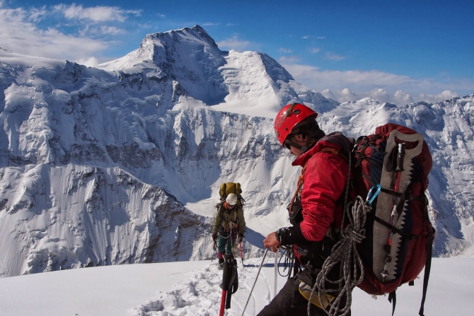 Интерактивная панорама пика Коммунизма и окружающих вершин (Альпинизм, лед фортамбек, пик коммунизма, памир)