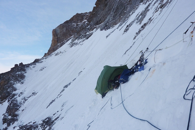 ПРИКЛЮЧЕНИЯ НА ЗИМНЕЙ УШБЕ (Альпинизм, ушба зима, столб ушбы)
