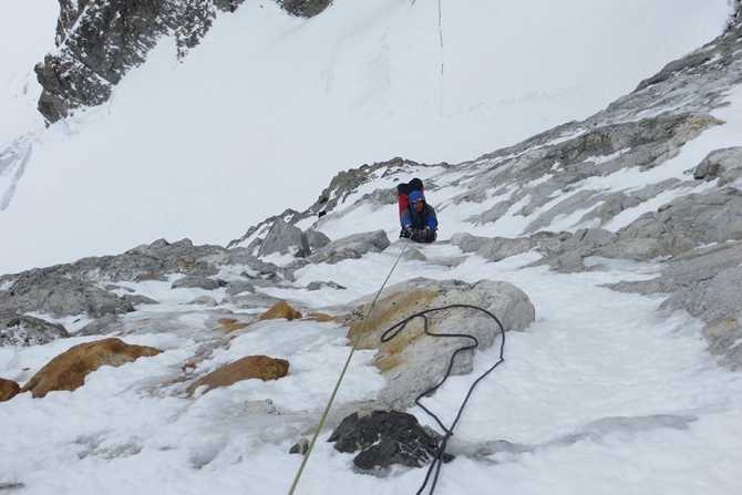 ПРИКЛЮЧЕНИЯ НА ЗИМНЕЙ УШБЕ (Альпинизм, ушба зима, столб ушбы)