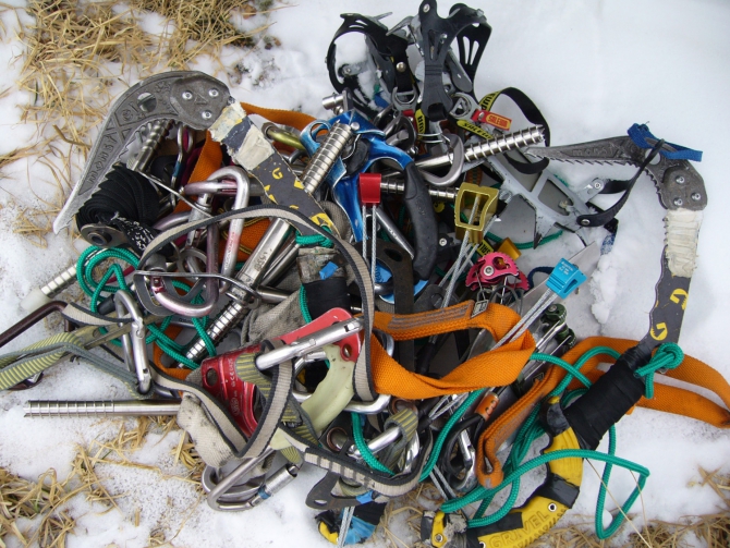 Январский первопроход на пик Грязнова в ущелье Топ-Карагай (заповедник Ала-Арча, Кыргызстан). (Альпинизм)