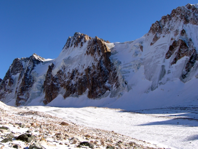 Январский первопроход на пик Грязнова в ущелье Топ-Карагай (заповедник Ала-Арча, Кыргызстан). (Альпинизм)