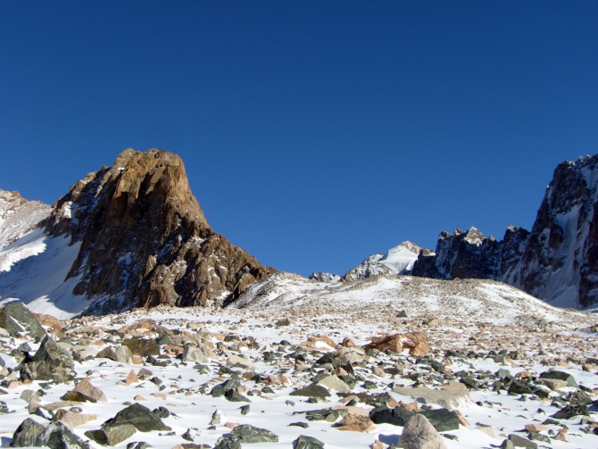 Январский первопроход на пик Грязнова в ущелье Топ-Карагай (заповедник Ала-Арча, Кыргызстан). (Альпинизм)