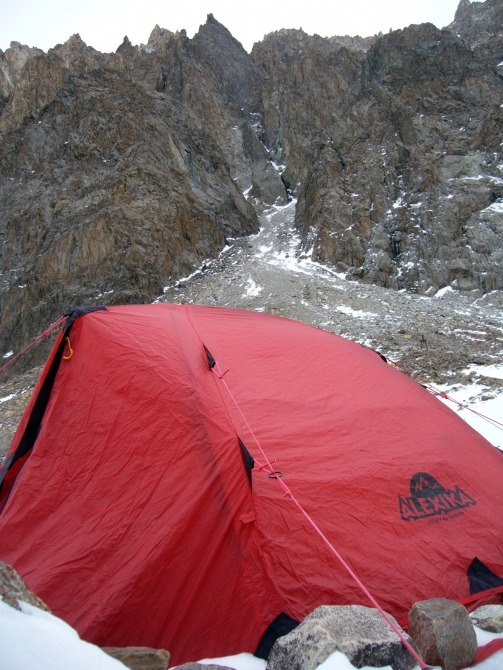Январский первопроход на пик Грязнова в ущелье Топ-Карагай (заповедник Ала-Арча, Кыргызстан). (Альпинизм)