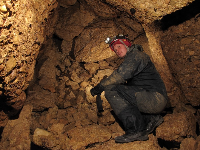 Приключения спелеологов в пещере Снежная. (Спелеология, абхазия., метрострой, подземная река, бзыбский, спелеологи, кс мгу, пещера, путешествие, олимпиада, экспедиции)