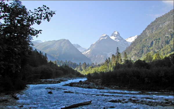 Горный туризм с пользой для гор (горы, экология, пеший туризм, мусор, волонтёрство, отходы)