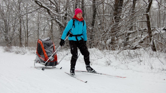 Вариант тренировки молодых родителей фанатично любящих беговые лыжи (thule, chariot, детская коляска)