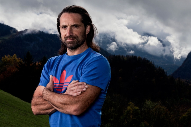 Алекс Хубер "Соло на Диретиссиме Лаваредо. Поверить в себя" (Альпинизм, александр хубер, bigwall masters, алекс хубер в москве, крутые, скалодром, слайд-шоу, bigwall, соревнования)