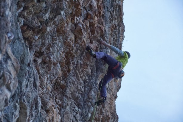 Понятия "наоборот". Денис Урубко (Скалолазание, италия, скалы, скалолазание)