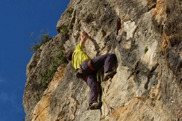 Понятия "наоборот". Денис Урубко (Скалолазание, италия, скалы, скалолазание)