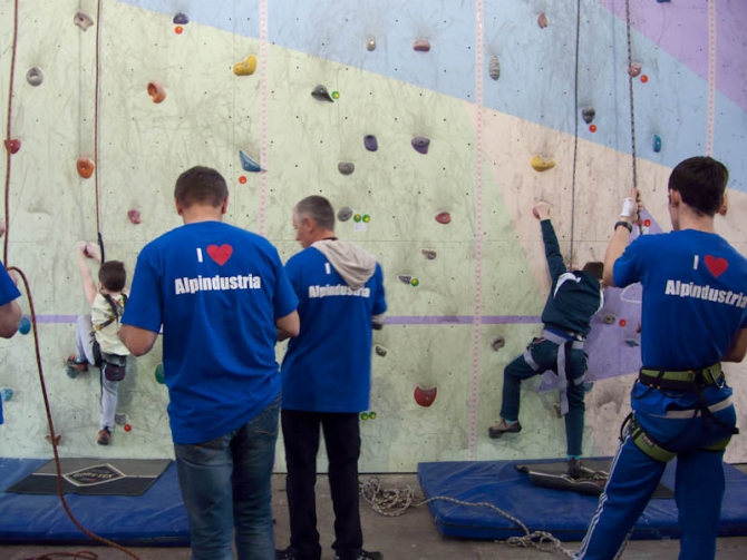 Юношеские соревнования в Краснодаре (Скалолазание, стремление краснодар)