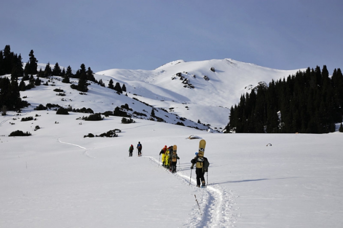 «Бесснежный» Каракол / ски-тур и бэккантри в Киргизии 2014 (Бэккантри/Фрирайд, snow sense, алекс кузмицкий, фрирайд, пржевальск, фрирайд-школа, киргизия, скитур, минигид)