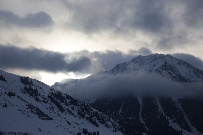 «Бесснежный» Каракол / ски-тур и бэккантри в Киргизии 2014 (Бэккантри/Фрирайд, snow sense, алекс кузмицкий, фрирайд, пржевальск, фрирайд-школа, киргизия, скитур, минигид)
