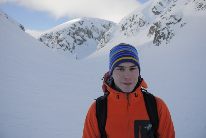 Хибины 2014. Приключения продолжаются! (Альпинизм, курбанов игорь, школа микста, солнечное ущелье, скальное ущелье, городская щель, бастион вудьявра, новые маршруты, пробивка, сергей, la sportiva, 23 км, юкспор, нефедов, grivel, sivera, школа альпинизма, кировск, драйтулинг, микст, ледолазание)