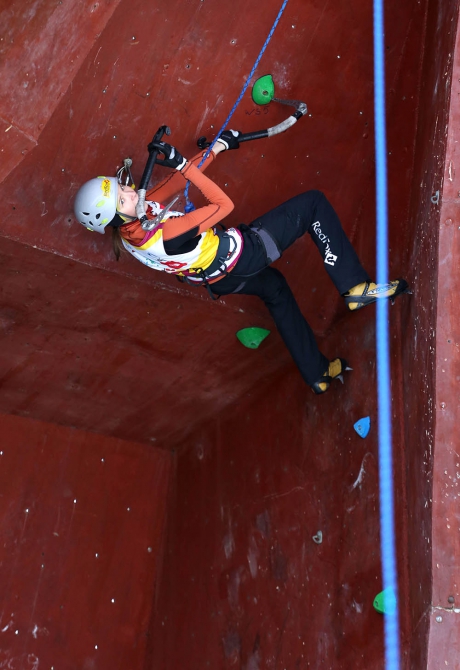 Кубок мира в Уфе. Продолжение темы - интервью (Ледолазание/drytoolling, парк хейонг, надежда галлямова, максим томилов, ice wc, мария толоконина, уфа, россия, uiaa, лед, ледолазание)