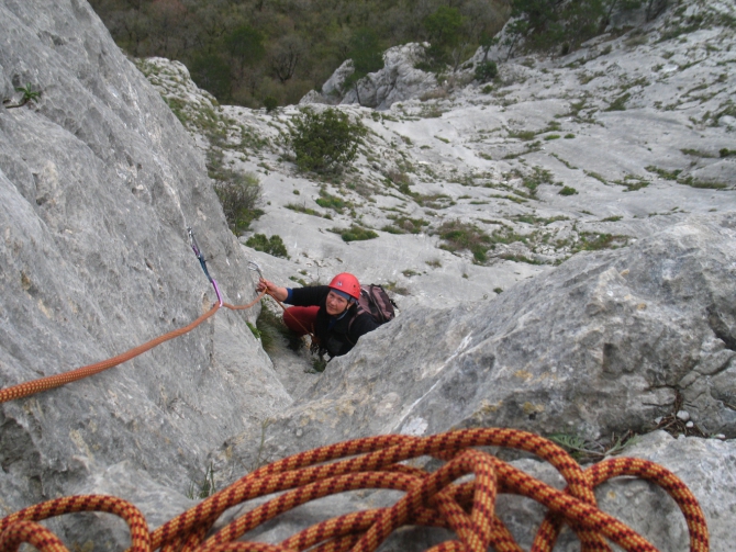 Ехать ли сейчас в Форос на скалы? (Альпинизм, крым, уарч-кая, . чёртова лестница. весна. цветы. скалы.)