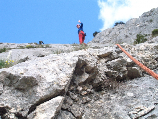 Ехать ли сейчас в Форос на скалы? (Альпинизм, крым, уарч-кая, . чёртова лестница. весна. цветы. скалы.)