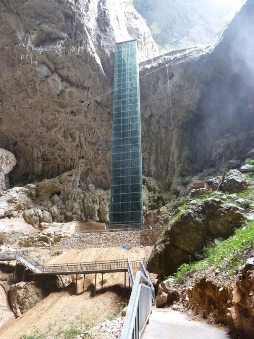 Ну вот, добрались и до Гету.... (Скалолазание, гету в беде, сохраним скалы, китай)
