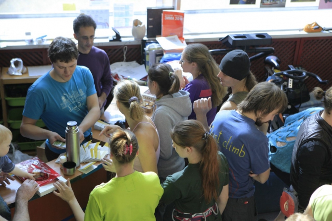 Чемпионат МЭИ поскалолазанию памяти Сергея Гурякова. Итоги (Альпинизм, альпинизм, скалолазание, фаис, альпклуб, petzl, марина-клаб)