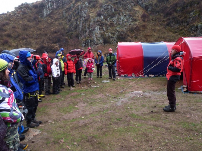 В окрестностях Бишкека в минувшие выходные проведены соревнования по драйтулингу (Скайраннинг)
